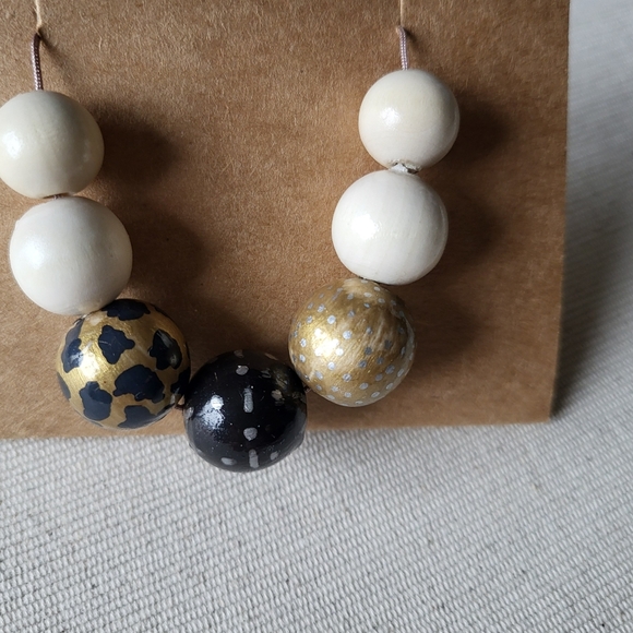 New handmade Necklace and earrings set - Picture 7 of 9